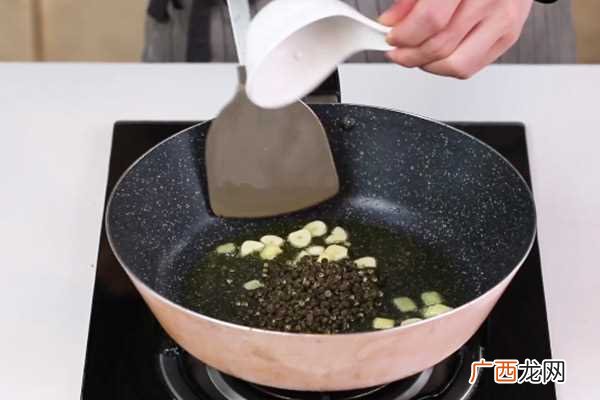 干煸花菜怎么做好吃 干煸花菜的做法