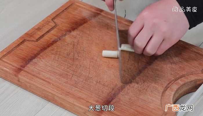 水煮鸡脯肉怎么做好吃 水煮鸡脯肉的做法