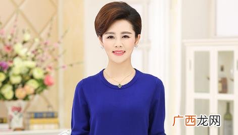 2019女人四十岁减龄发型很流行 40岁左右什么发型显年轻