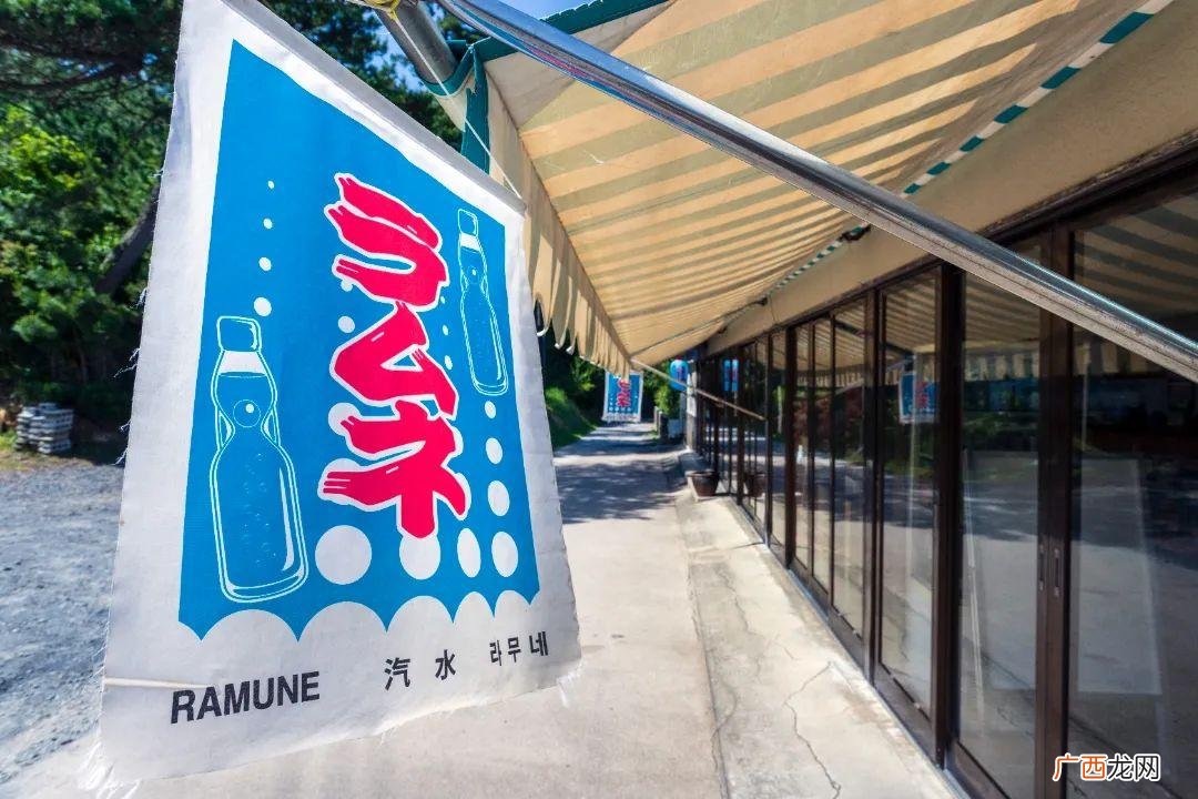 开瓶盖取出弹珠的技巧 波子汽水怎么开