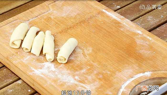 千层饼的做法视频教程 千层饼的做法视频