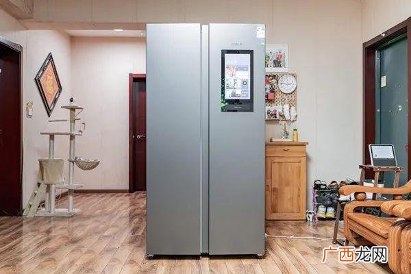 清洗冰箱排水孔的教程 冰箱里的排水孔堵塞了怎么办