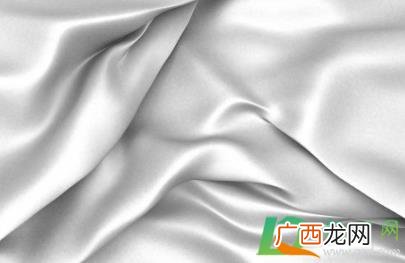 真丝衣服为什么不能用洗衣粉洗 真丝为什么不能用洗衣粉洗