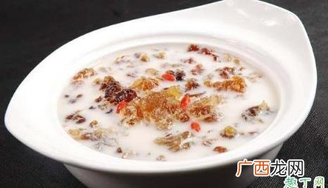桃胶牛奶可以加蜂蜜吗 桃胶炖牛奶可以加蜂蜜吗