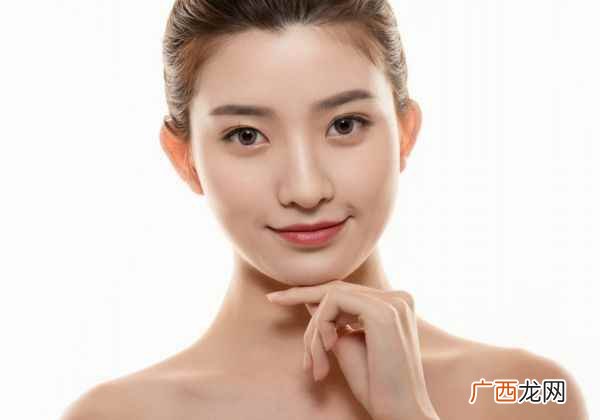 定妆散粉可以吸收面部多余油脂 定妆散粉在什么时候使用