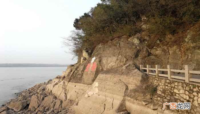 火烧赤壁在长江吗 火烧赤壁在现在的什么地方