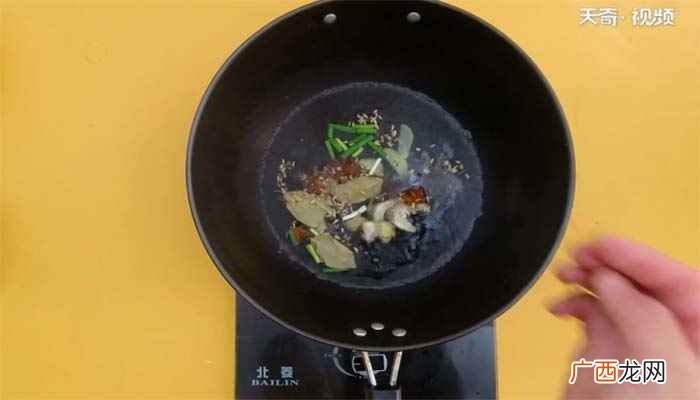 猪肝怎么做好吃 酱猪肝的做法