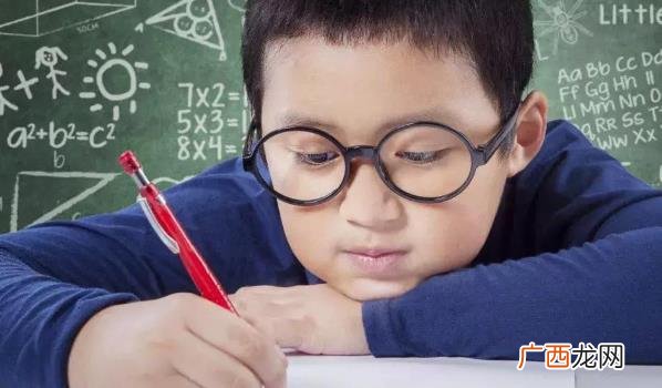将学生近视率纳入政府绩效考核 学生近视率将纳入政府绩效考核