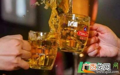 喝啤酒到底胖不胖 喝啤酒为什么胖人不胖