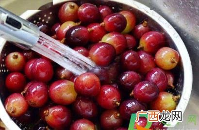 葡萄怎么洗才能连皮吃呢 葡萄怎么洗才能连皮吃