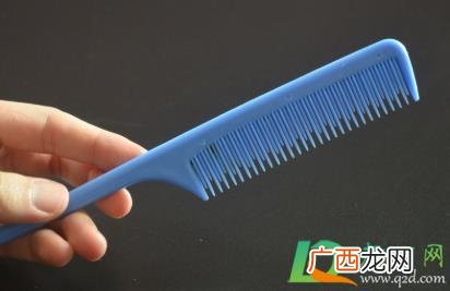 梳子油渍怎么清洗 梳子油了怎么洗