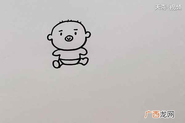 我们先画一个婴儿的小脑袋 婴儿简笔画