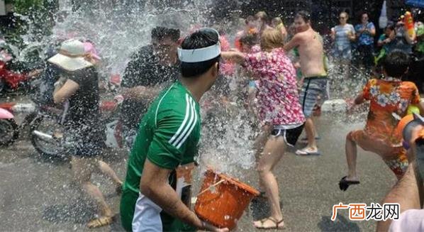 泰国泼水节代表纯真代表清理 ?泰国泼水节意义