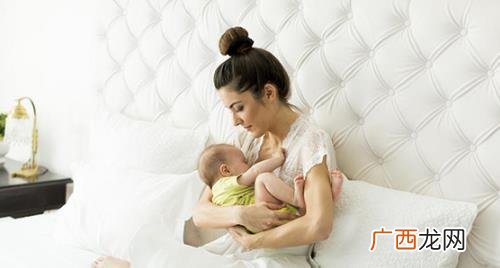 母乳喂养如何看宝宝是不是吃饱了 宝宝吃母乳吃到什么程度算饱