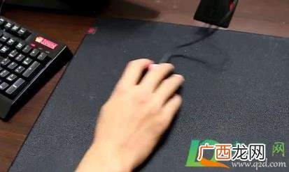 鼠标垫可以用洗衣粉洗吗 鼠标垫怎么洗变顺滑