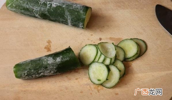 黄瓜冰冻后还可以食用吗 黄瓜冰冻后还可以吃吗