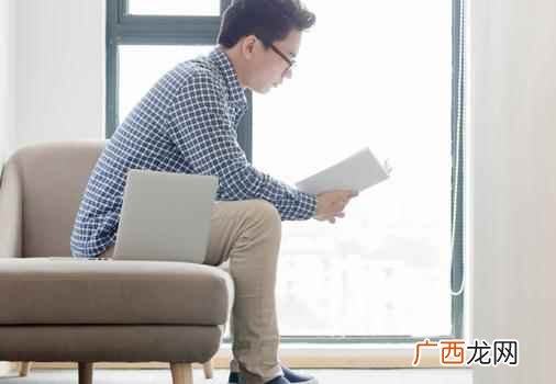 脚指甲盖分层是灰指甲吗 脚指甲分层是灰指甲吗
