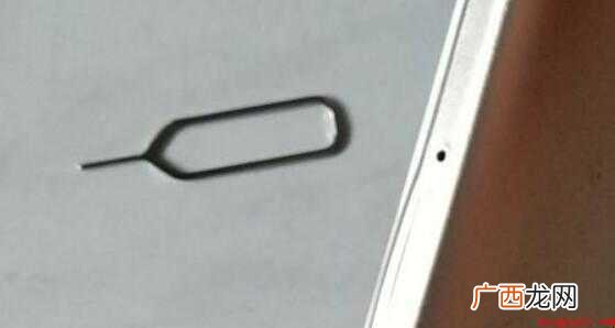 红米手机怎么安装sim卡