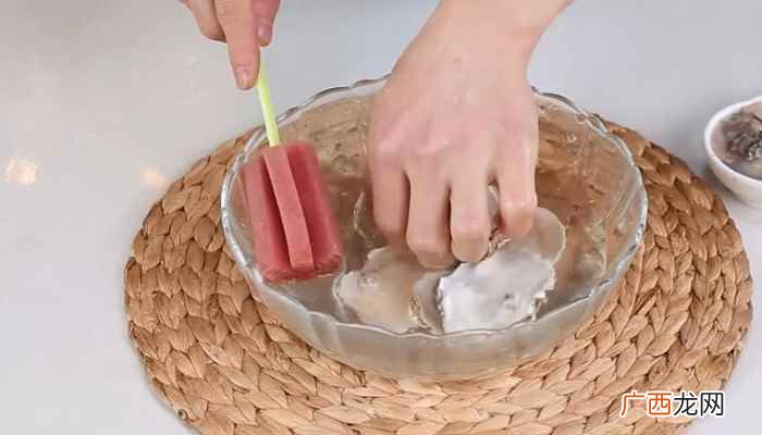 蒜蓉生蚝的做法最正宗的做法 蒜蓉生蚝的做法