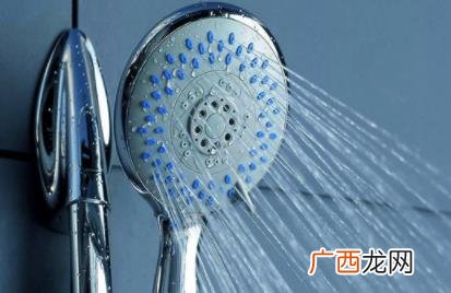 花洒在架子上挂不住该怎么办 花洒挂不住怎么办