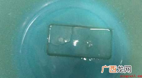 硅胶手机套变黄怎么洗白