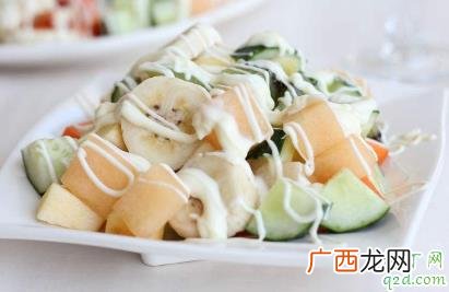 水果沙拉的酱是什么酱 水果沙拉的酱是什么