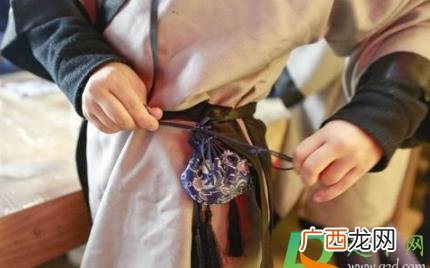 古代人为什么端午要戴香囊 为什么端午节佩戴香囊
