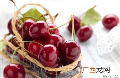车厘子榨汁的做法 车厘子跟什么榨汁好喝