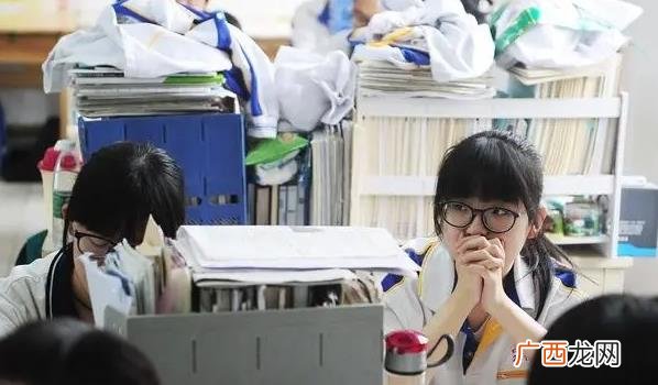 高二抑郁怎么回事 高二抑郁