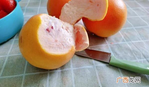 木瓜、西柚、草莓和芒果都是丰胸的好水果 吃什么水果丰胸这几样让你拥有女性魅力