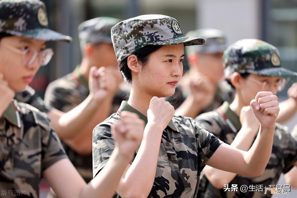 工资真的很低吗 公务员一个月工资多少