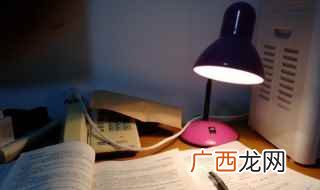 家里灯罩发黄清洁窍门是什么 家里灯罩发黄清洁窍门