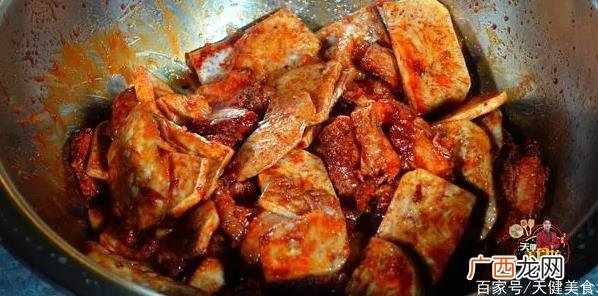 韶关特色香芋扣肉正宗做法，配方和步骤全分享给你，看一遍就会