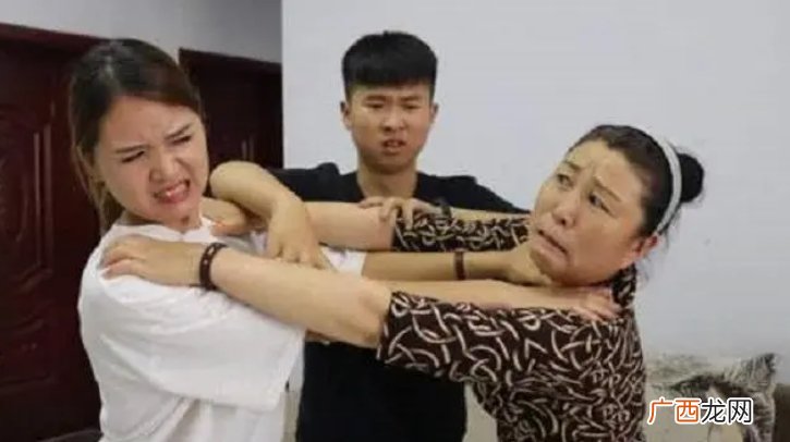 这种母子关系可能把孩子“养废”，别以爱之名，让娃成为无用之人