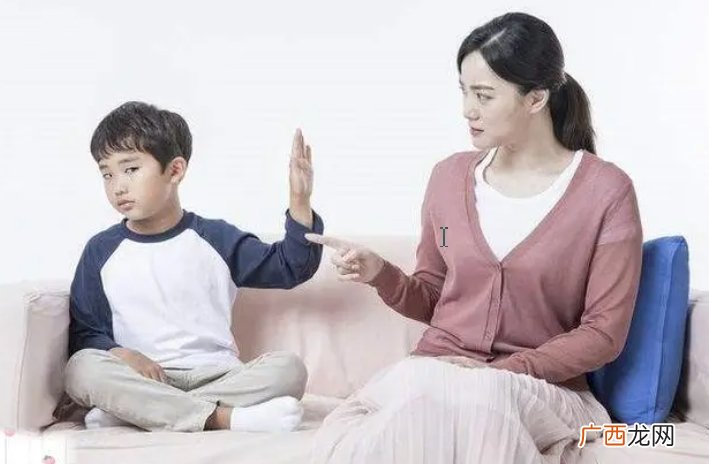这种母子关系可能把孩子“养废”，别以爱之名，让娃成为无用之人