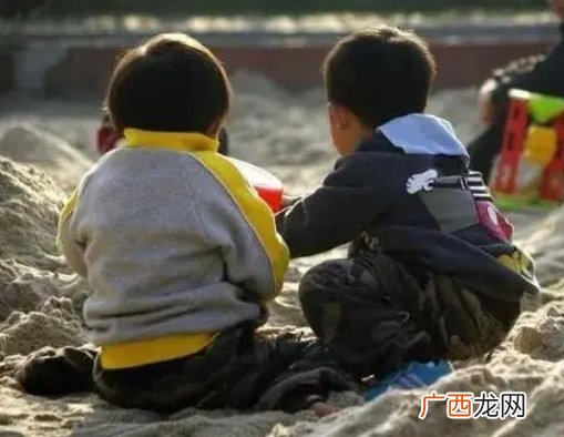 等父母老了以后，哪种家庭组合方式幸福指数最高？儿女双全才第二
