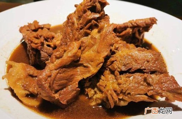 想吃肉的时候就安排这款酱大骨，美味可口，肉香浓郁，好吃又过瘾