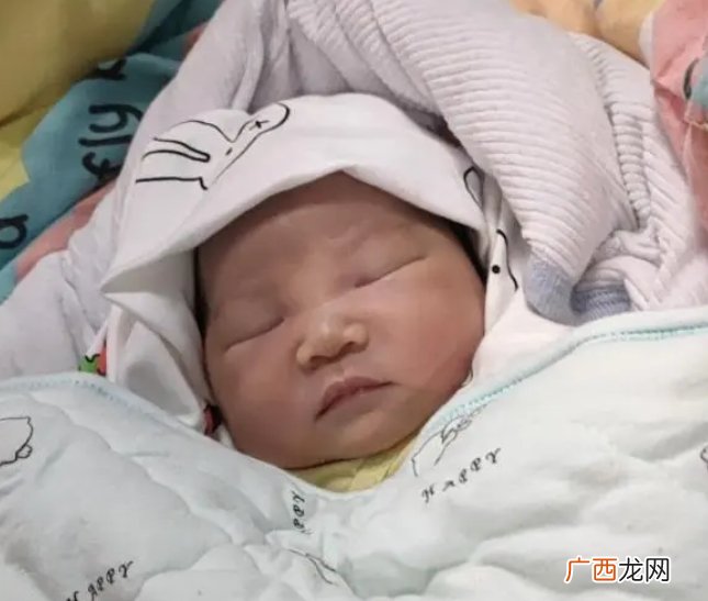 宝宝突然落地醒,这一原因,很多妈妈不知道