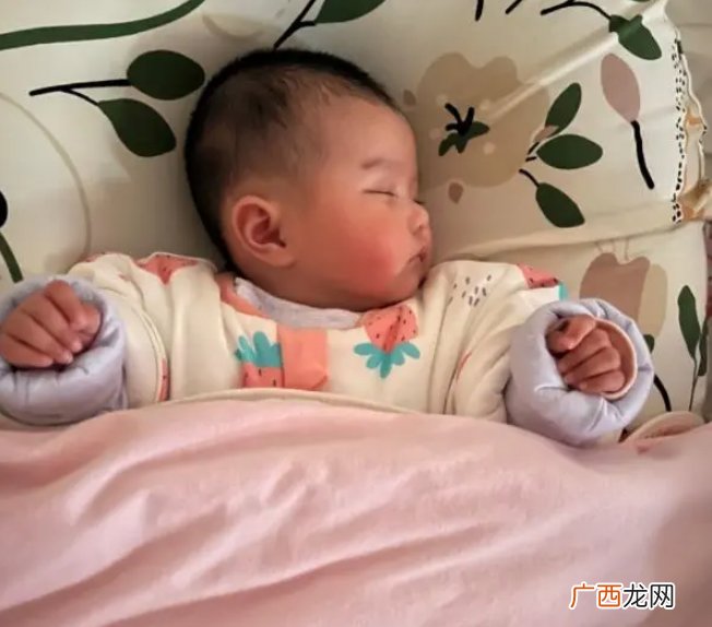 宝宝突然落地醒,这一原因,很多妈妈不知道