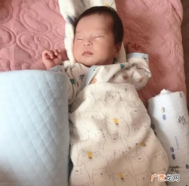 二月龄睡整觉，宝宝被诊断大脑缺氧，妈妈要当心