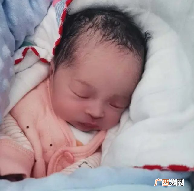 二月龄睡整觉，宝宝被诊断大脑缺氧，妈妈要当心