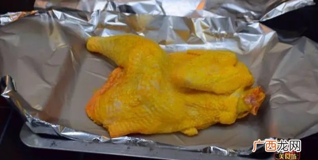 鸡肉怎么做好吃？广东大厨教你盐焗鸡家庭做法，味道正宗超好吃！
