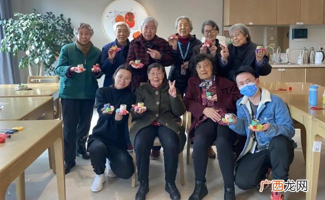 90后投身养老行业 如何留住年轻人？