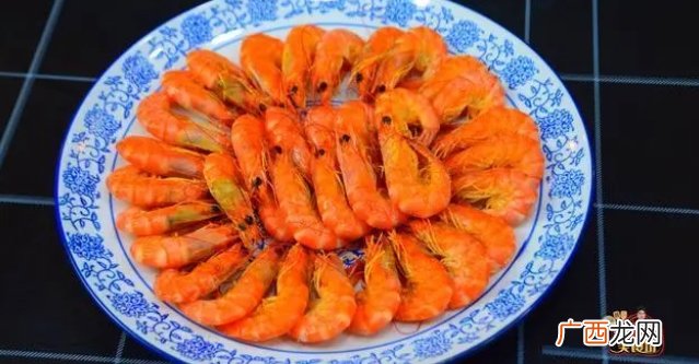大虾广东人都喜欢这样做，烹饪过程只要掌握1步，做出来鲜香味美