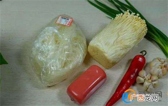 我家金针菇从不煮着吃，不炒不炸不煮汤，营养美味，上桌就扫光！