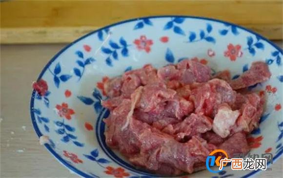 1根丝瓜半斤瘦肉，教你做营养美味的瘦肉丝瓜汤，做法很简单