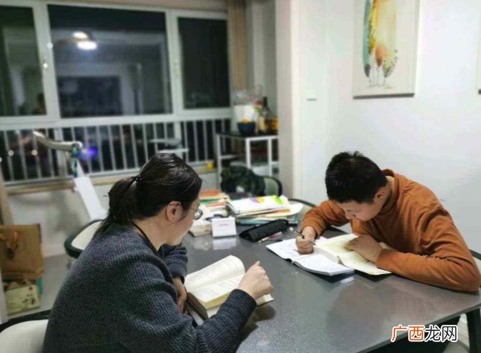 为何学了那么多育儿知识，还是忍不住吼孩子？家长要反思3个问题