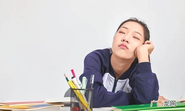 为何学了那么多育儿知识，还是忍不住吼孩子？家长要反思3个问题
