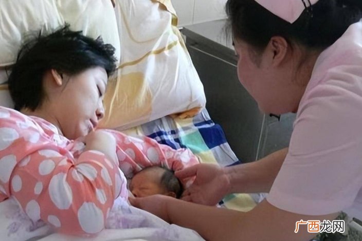剖腹产下奶慢？剖腹产后多久有奶不完全由分娩方式决定，看3早