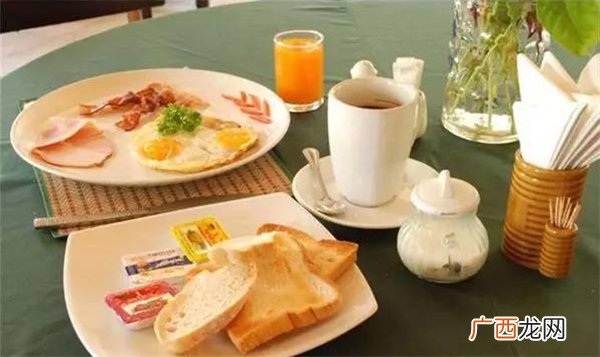 别去国外了，一日三餐就是面包培根，简直是“美食荒漠”